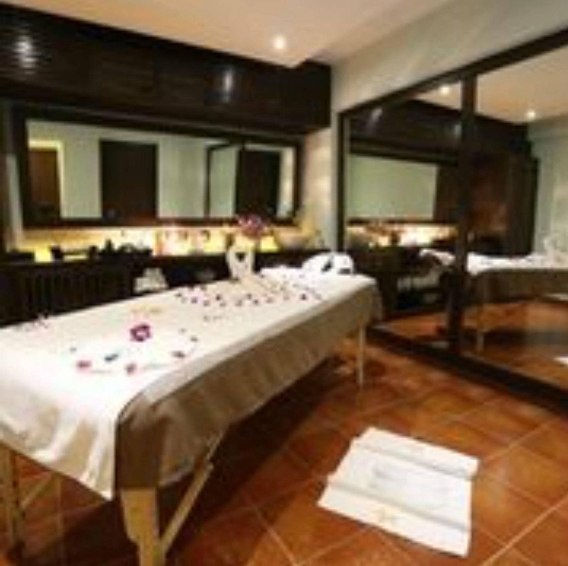 Deltin Hotel Nerul (Goa)